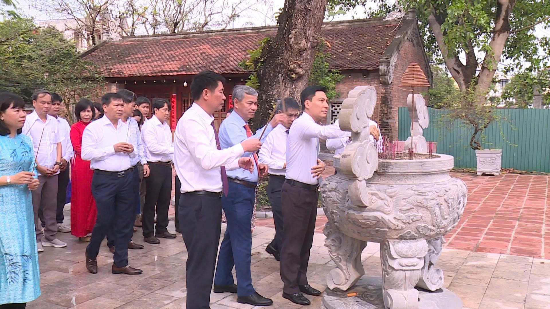 Anh-tin-bai